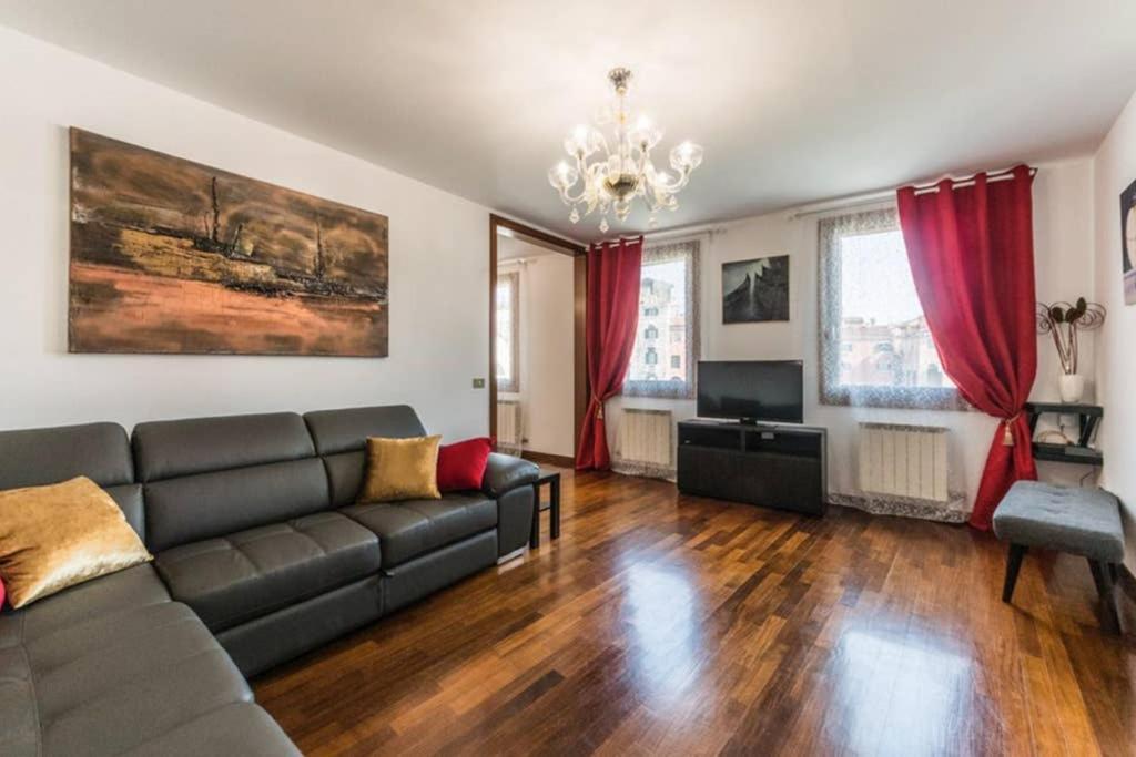 Rialto Apartment With Canal Grande View Benátky Exteriér fotografie