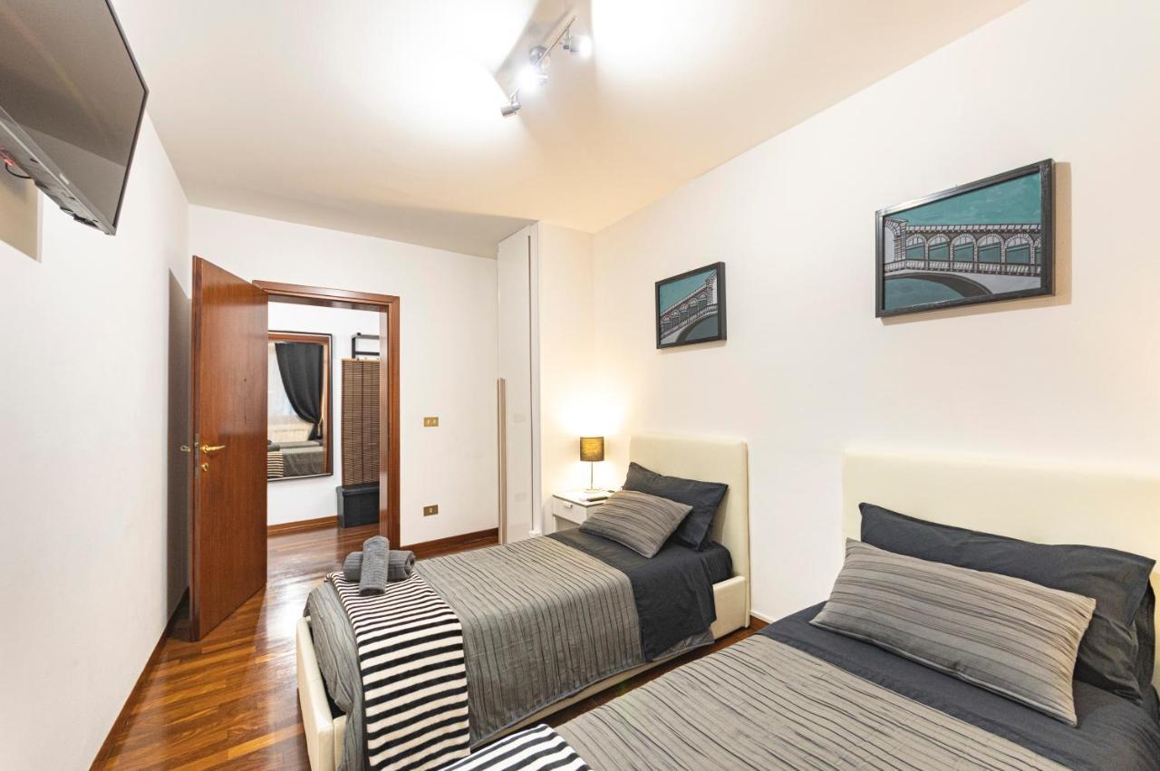Rialto Apartment With Canal Grande View Benátky Exteriér fotografie