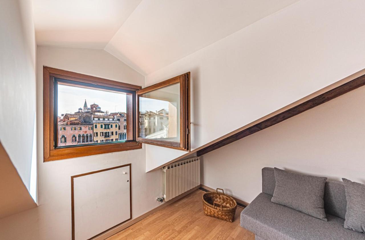 Rialto Apartment With Canal Grande View Benátky Exteriér fotografie