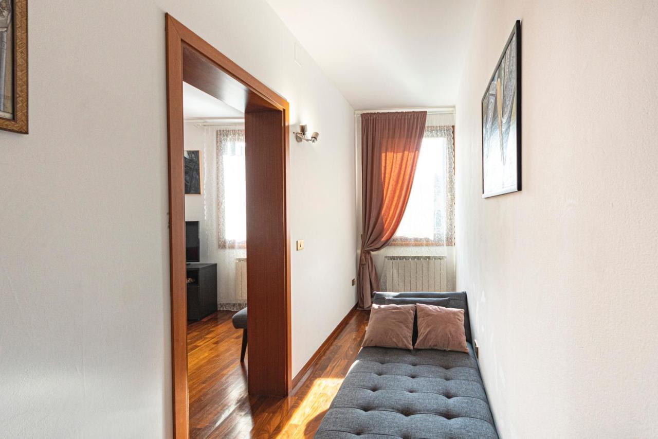 Rialto Apartment With Canal Grande View Benátky Exteriér fotografie